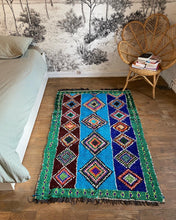 Charger l&#39;image dans la galerie, Tapis Mélange de Boucherouite et d’Azilal Vintage Snow 1
