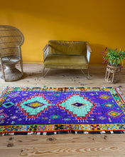 Charger l&#39;image dans la galerie, Tapis Azilal Vintage Bombe 4
