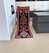 Charger l&#39;image dans la galerie, Tapis Azilal Vintage Julie et Philippe 9
