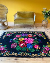 Charger l&#39;image dans la galerie, Tapis Moldave Vintage Fleurs 7
