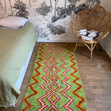 Charger l&#39;image dans la galerie, Tapis Azilal Vintage Sweety 7
