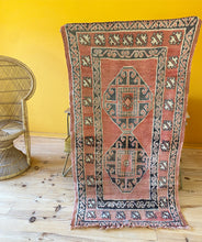 Charger l&#39;image dans la galerie, Tapis Boujaad Vintage Lovely 9
