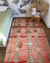 Charger l&#39;image dans la galerie, Tapis Boujaad Vintage Boum 1
