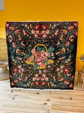 Charger l&#39;image dans la galerie, Tapis Moldave Vintage Happy New Year 5
