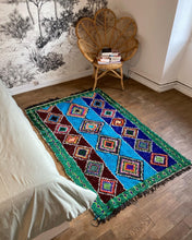 Charger l&#39;image dans la galerie, Tapis Mélange de Boucherouite et d’Azilal Vintage Snow 1
