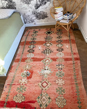 Charger l&#39;image dans la galerie, Tapis Boujaad Vintage Boum 1
