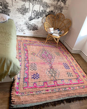 Charger l&#39;image dans la galerie, Tapis Boujaad Vintage Coeur 1
