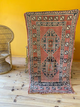 Charger l&#39;image dans la galerie, Tapis Boujaad Vintage Lovely 9
