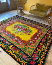 Charger l&#39;image dans la galerie, Tapis Moldave Vintage Gorgeous 2
