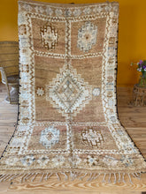 Charger l&#39;image dans la galerie, Tapis Boujaad Vintage Saint Tropez 3
