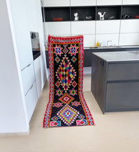 Charger l&#39;image dans la galerie, Tapis Azilal Vintage Julie et Philippe 9
