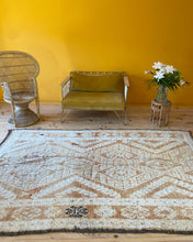 Charger l&#39;image dans la galerie, Tapis Boujaad Vintage Lovely 8
