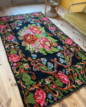 Charger l&#39;image dans la galerie, Kilim moldave Bessarabie
