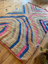 Charger l&#39;image dans la galerie, Tapis Boujaad en laine recyclée Sublime 5
