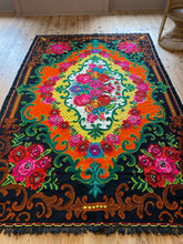 Charger l&#39;image dans la galerie, Tapis Moldave Vintage Beach 2
