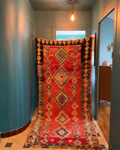 Charger l&#39;image dans la galerie, Tapis Boucherouite Vintage Oriane Musée 3
