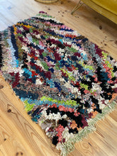 Charger l&#39;image dans la galerie, Tapis Boucherouite Vintage Vitamines 2
