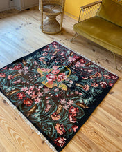 Charger l&#39;image dans la galerie, Tapis Moldave Vintage Happy New Year 5
