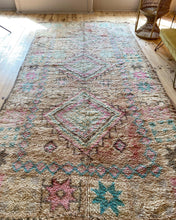 Charger l&#39;image dans la galerie, Tapis Boujaad Vintage Exceptionnel
