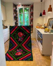 Charger l&#39;image dans la galerie, Tapis moldave abordable, rozen kilim
