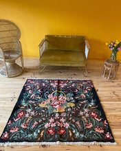 Charger l&#39;image dans la galerie, Tapis Moldave Vintage Happy New Year 5
