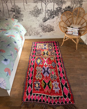 Charger l&#39;image dans la galerie, Tapis Azilal Vintage Emotion 2
