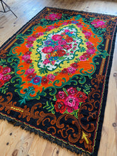 Charger l&#39;image dans la galerie, Tapis Moldave Vintage Beach 2
